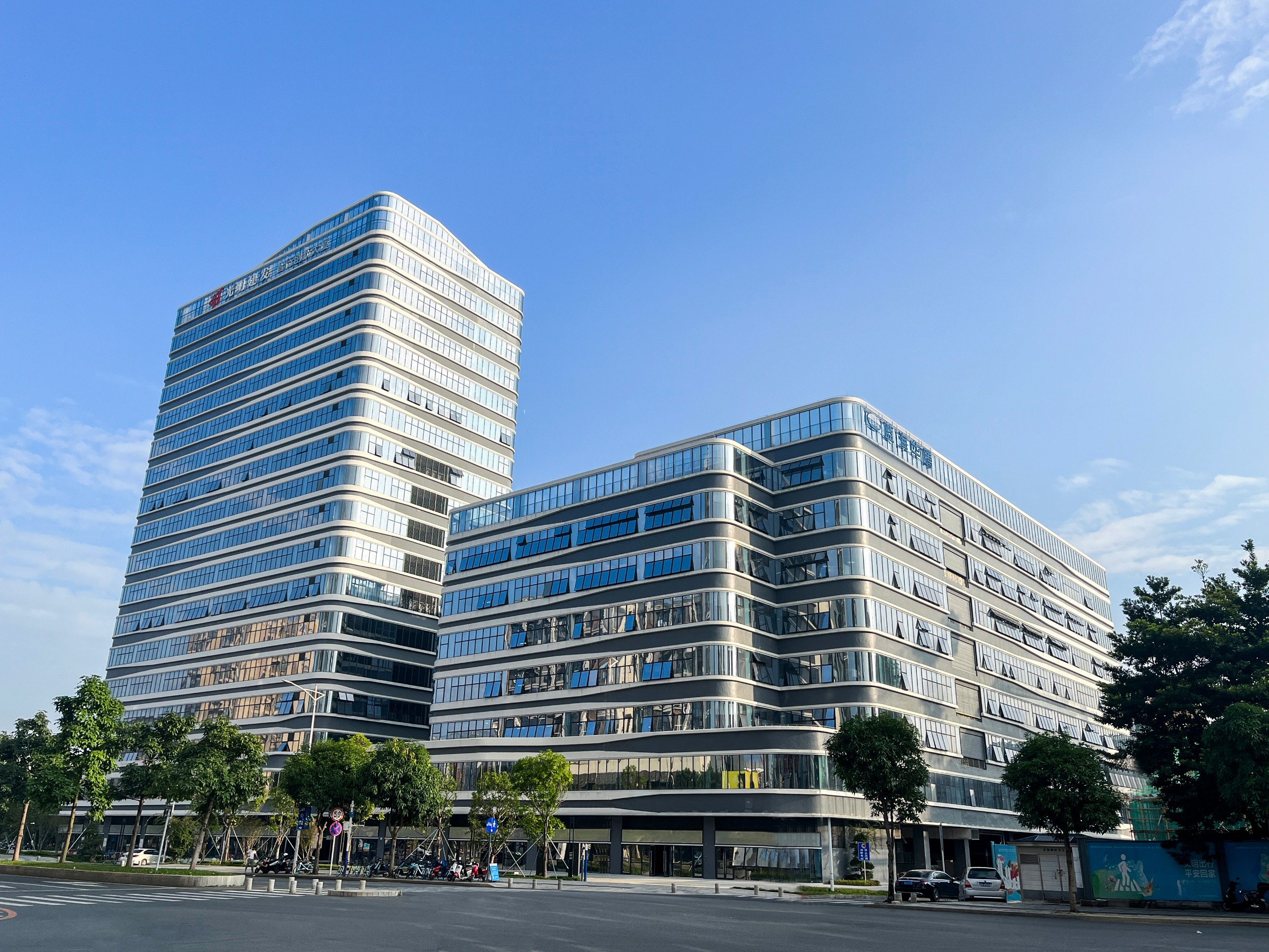 聚焦8868体育官网登录入口：低空经济及新能源领域建设获地方政府深度关注与支持！