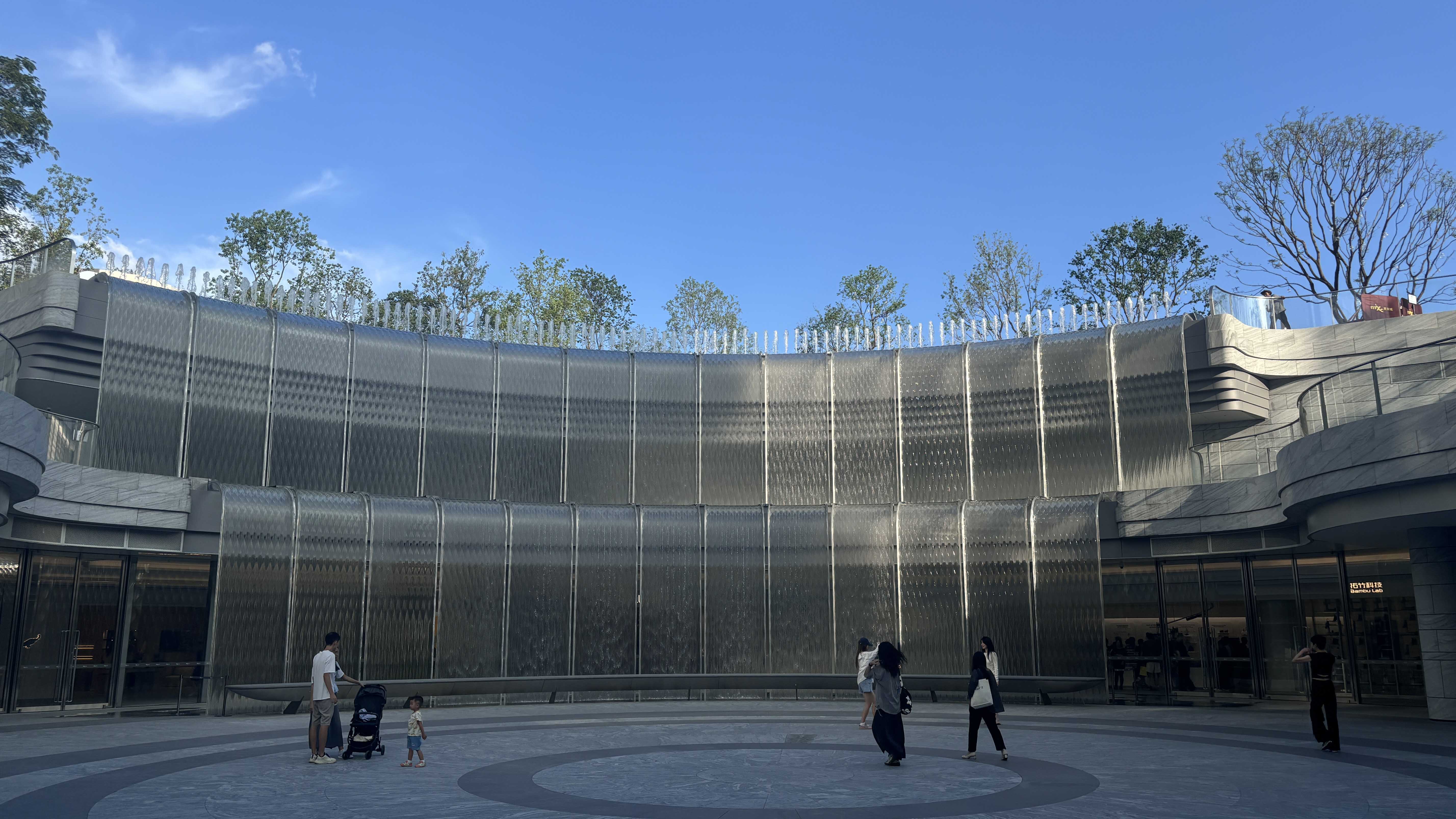 8868体育官网登录入口变频器：奏响深圳湾万象城音乐喷泉的“水之交响乐”！