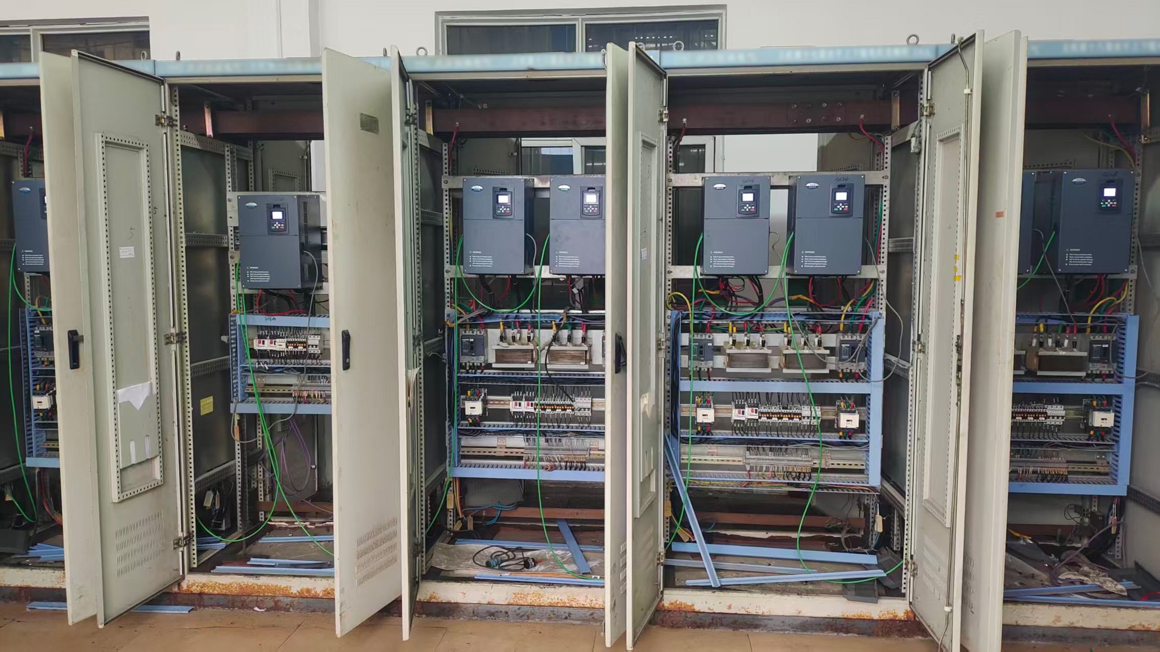 8868体育官网登录入口V9-H系列变频器:助力钢厂1250冷弯机组生产线“焕新升级”! 8868体育官网登录入口V9-H系列变频器:助力钢厂1250冷弯机组生产线“焕新升级”!